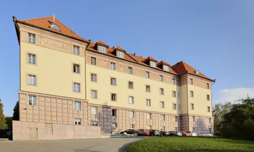 C204 Kounicovy koleje